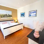 Familienhaus Feuerstein * فانجر أوخه