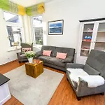 Familienhaus Feuerstein * فانجر أوخه