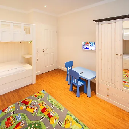 Familienhaus Feuerstein וגנרוגה